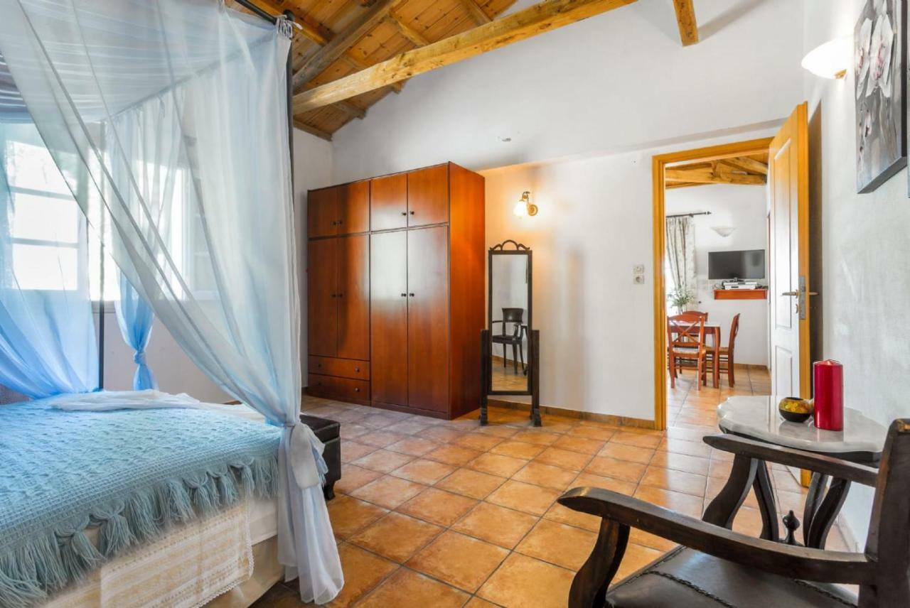 Villa Tassoula Isomata Экстерьер фото