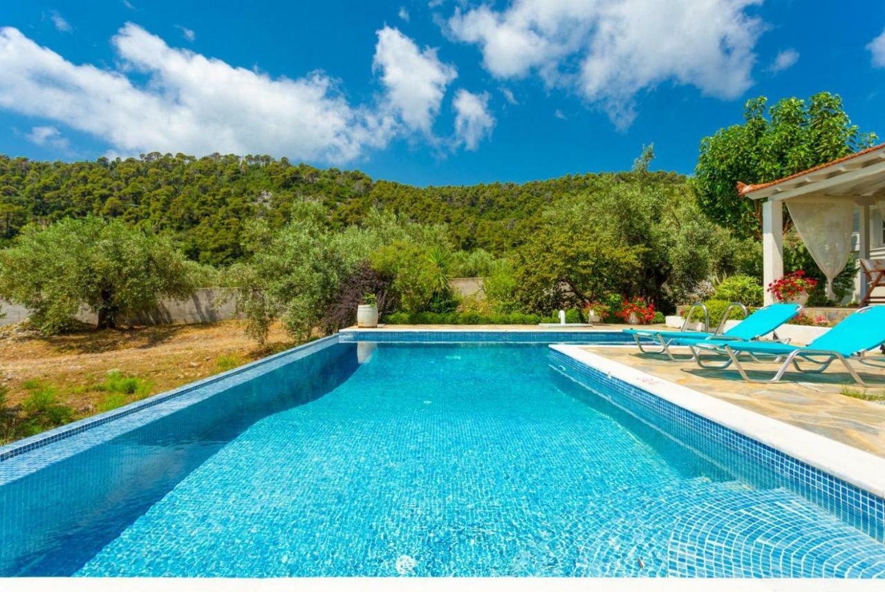 Villa Tassoula Isomata Экстерьер фото