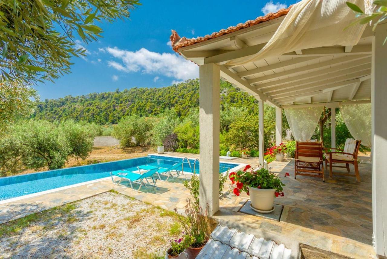 Villa Tassoula Isomata Экстерьер фото
