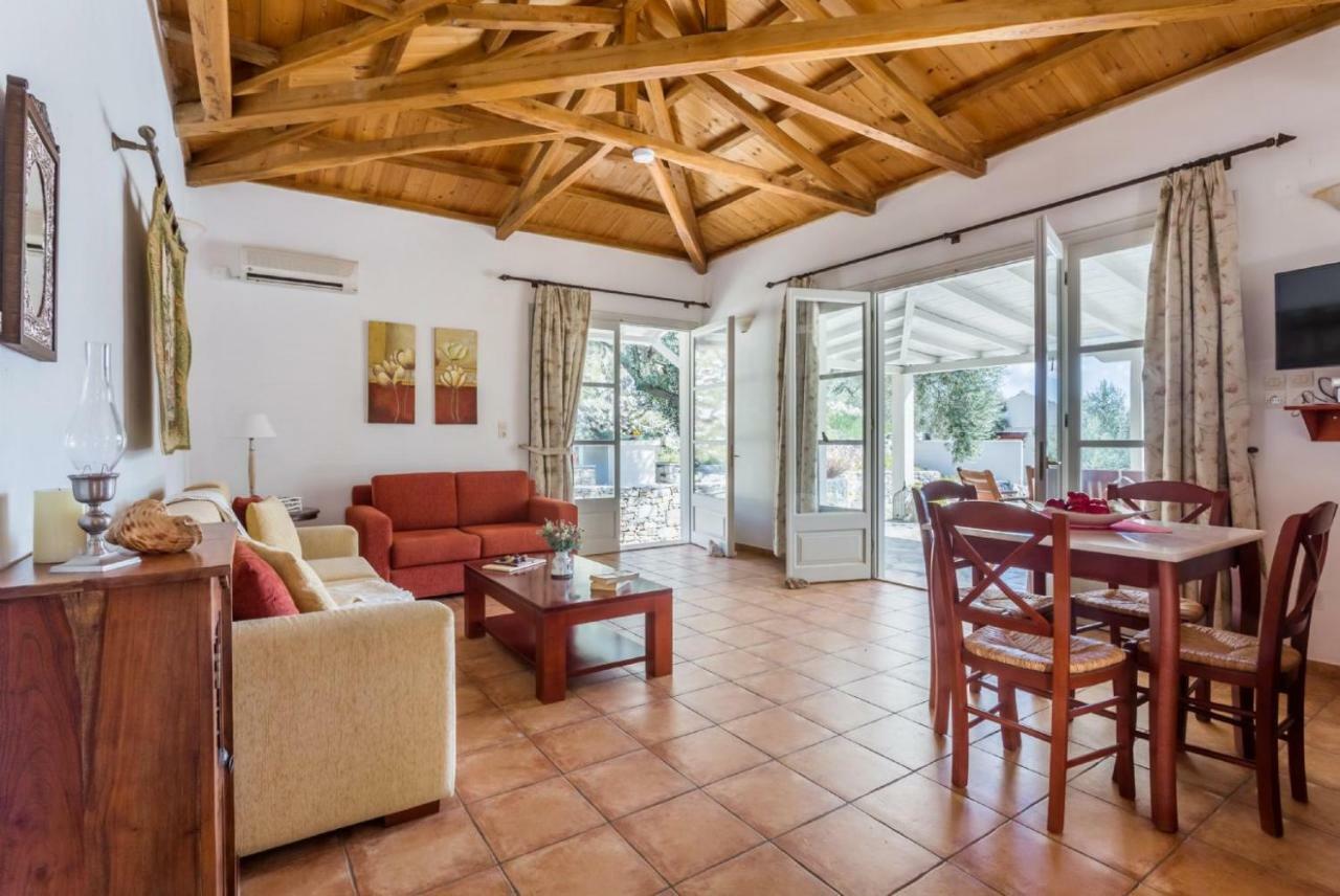 Villa Tassoula Isomata Экстерьер фото