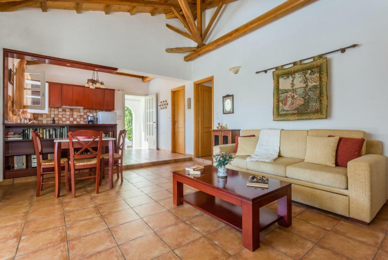 Villa Tassoula Isomata Экстерьер фото