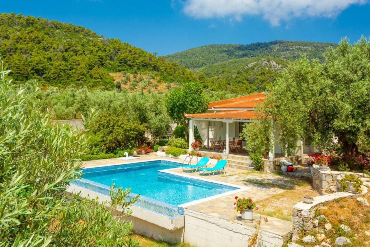 Villa Tassoula Isomata Экстерьер фото