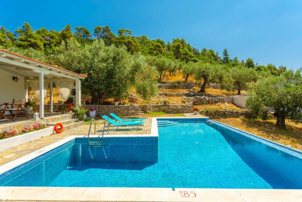 Villa Tassoula Isomata Экстерьер фото