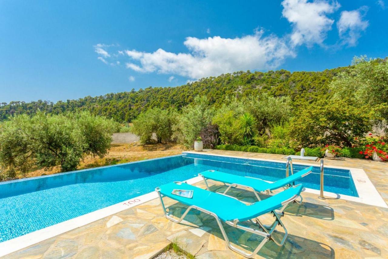 Villa Tassoula Isomata Экстерьер фото